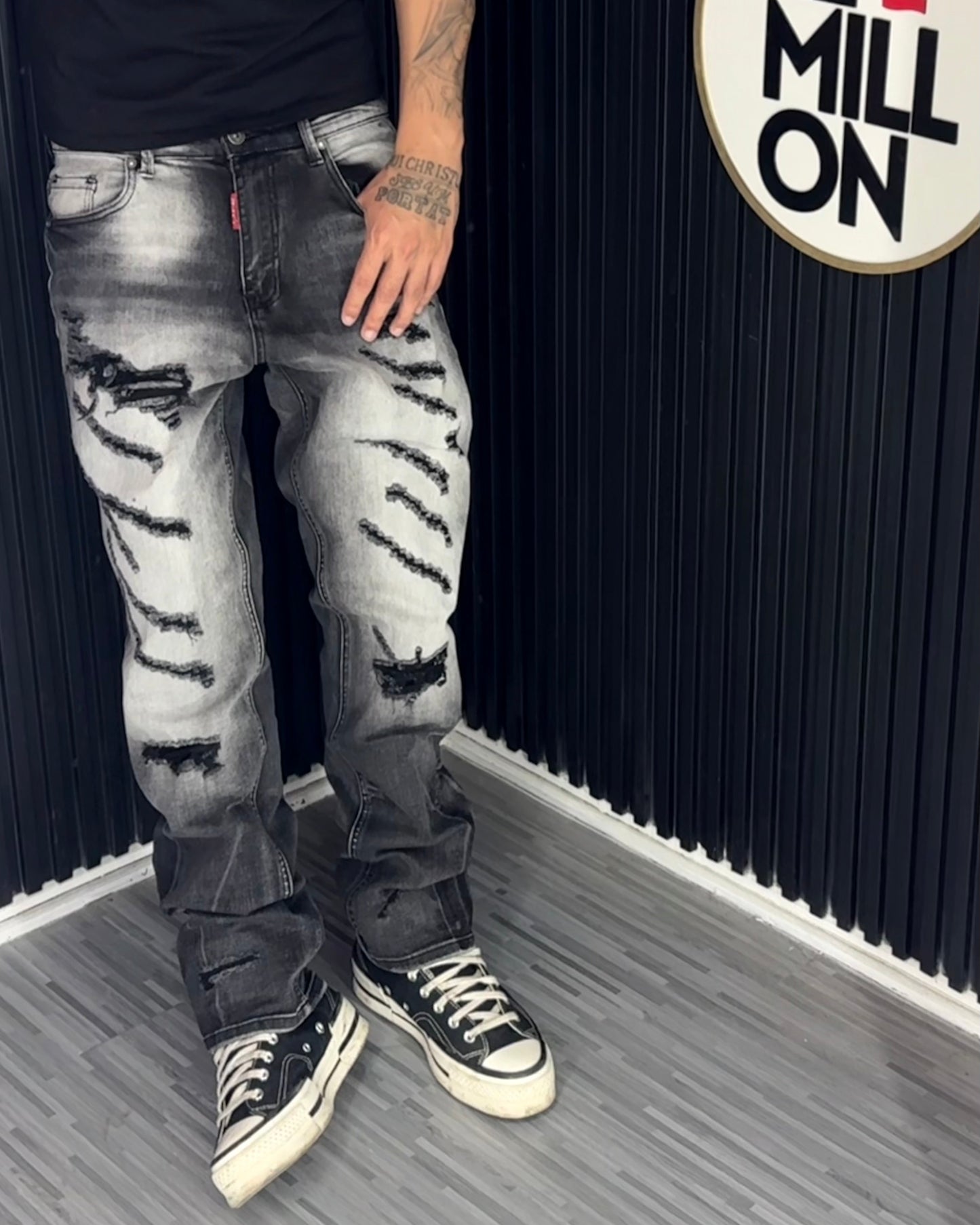 Jeans Flare Gris Rasgado
